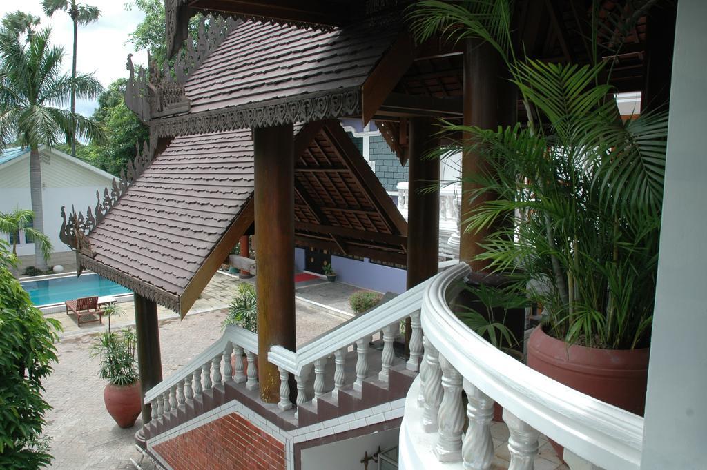 Emerald Land Hotel Mandalay Exterior photo