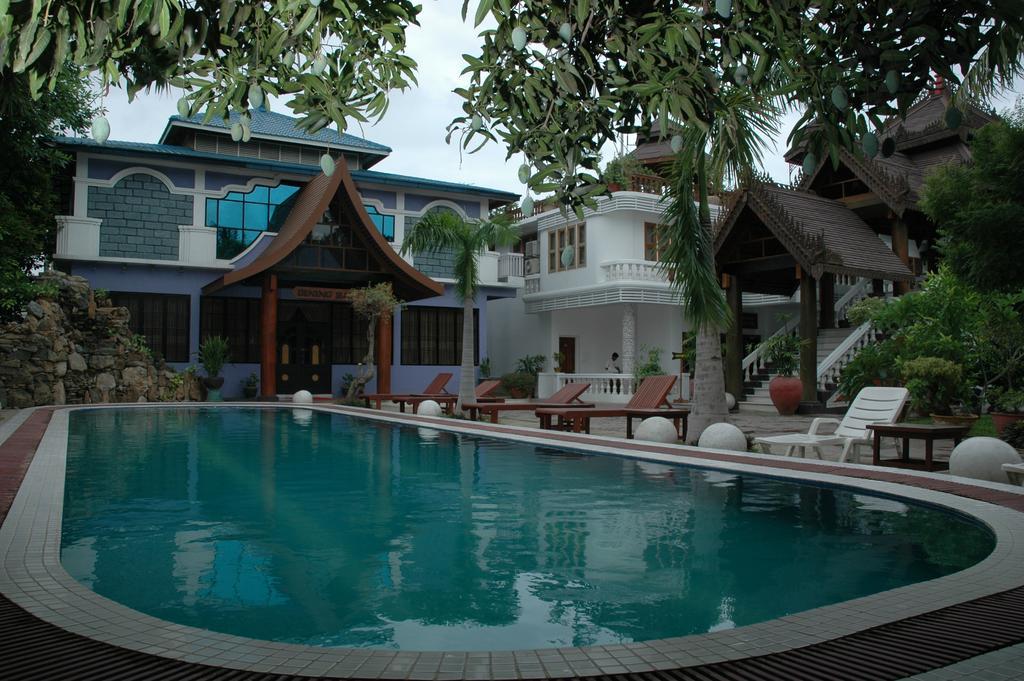 Emerald Land Hotel Mandalay Exterior photo